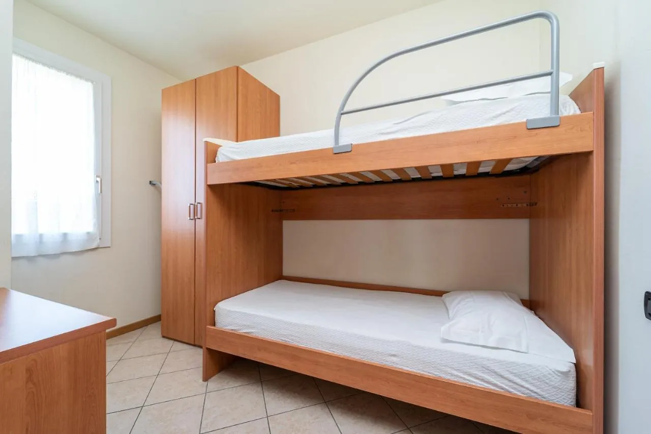 Residence Primera Moniga del Garda Aparthotel